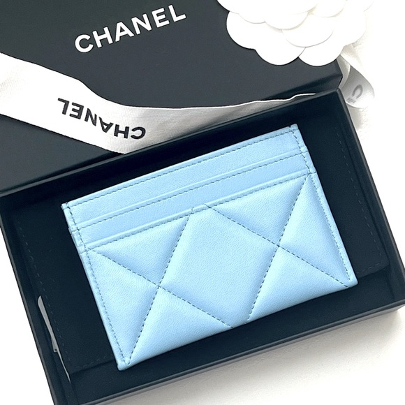 🔥CHANEL 19 Cardholder - Picture 2 of 5